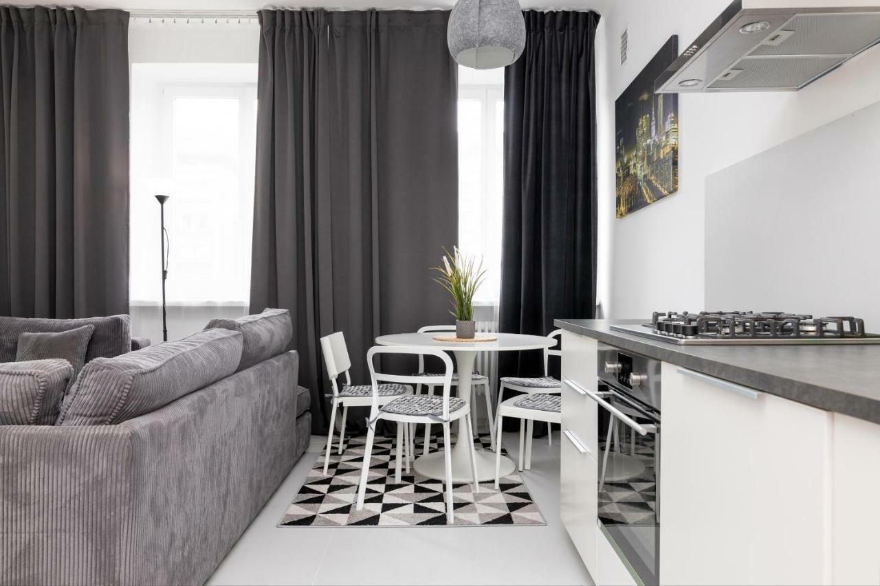 City Centre Apartment Варшава Экстерьер фото